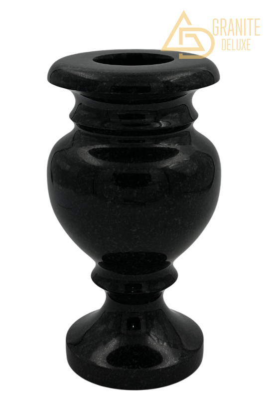 Ваза из гранита, 892