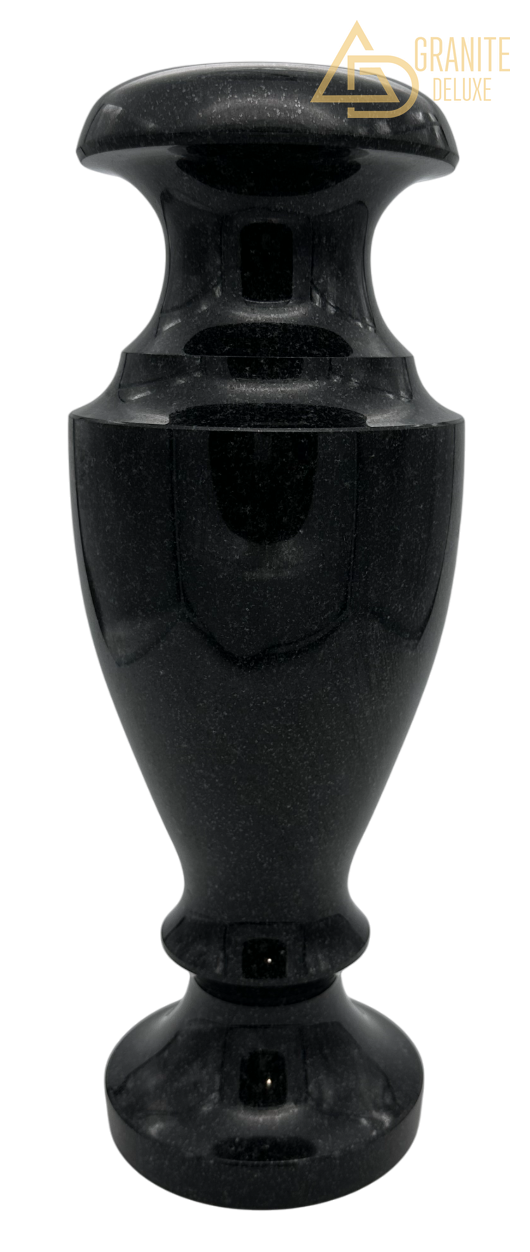 Ваза из гранита, 923