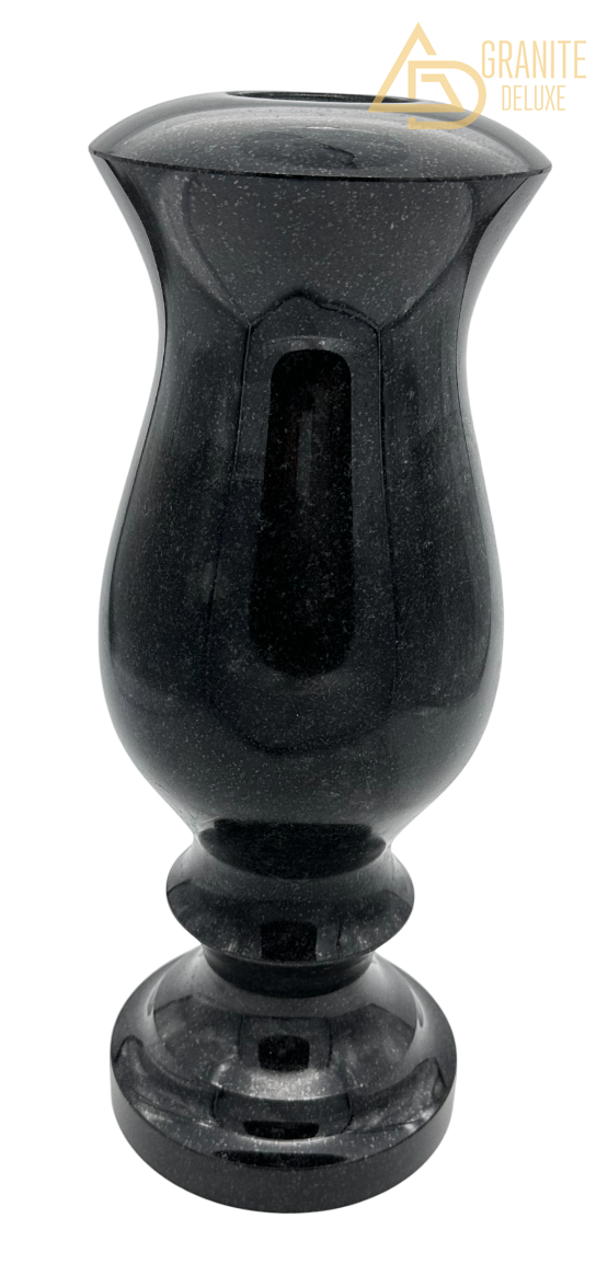 Ваза из гранита, 926